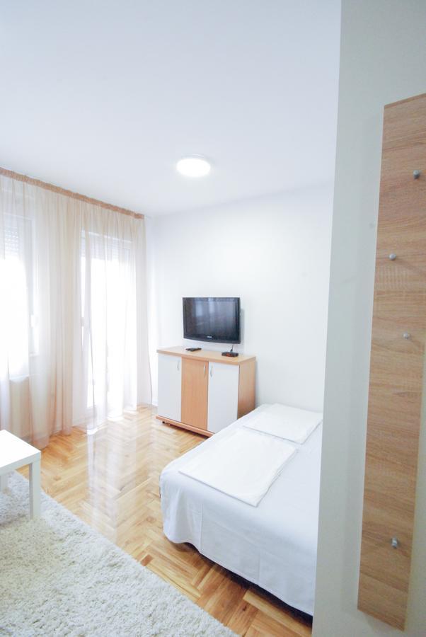 Tiara Apartment 2 Novi Sad Extérieur photo